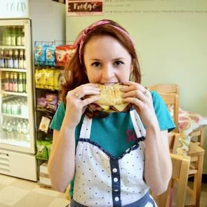 Meet your Posher, Michaela